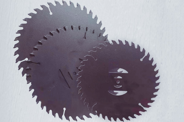 綠籬機(jī)圓盤(pán)刀片高效使用、安全規(guī)范與科學(xué)維護(hù)指南